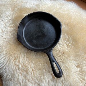 Vintage #3 Cast Iron Skillet